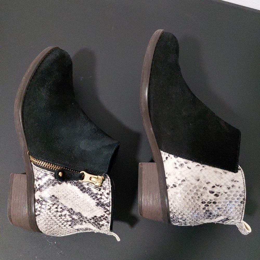 Eric Michael Womens‎ 7B Black Snakeskin Suede Ankle Booties Shoes Western Punk - Picture 5 of 10